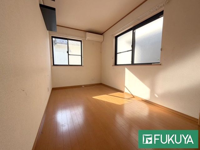 3SLDK Detached House for Sale in Matsubara, Osaka - Thumbnail 2