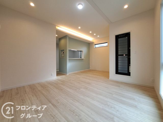 New 3LDK House for Sale in Yao City, Osaka - Thumbnail 3