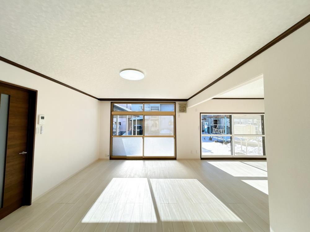 Renovated 5SLDK House for Sale in Obihiro, Hokkaido - Thumbnail 3
