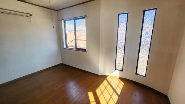 5LDK Detached House for Sale in Higashiosaka, Osaka - Thumbnail 3