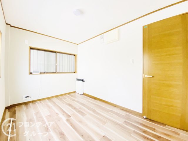 4LDK Steel-Frame House for Sale in Higashiyodogawa-ku, Osaka - Thumbnail 4