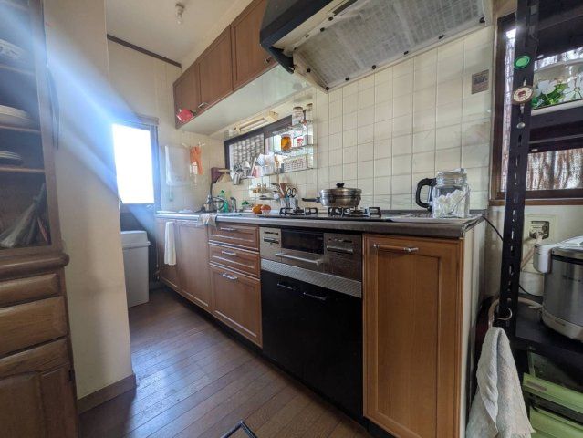 4LDK Used House for Sale in Ikaruga-cho, Nara - 96.32 sqm - Thumbnail 2