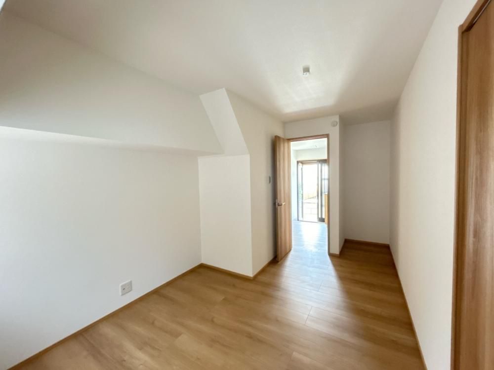 Renovated 4LDK House in Kanazawa, Ishikawa | 2249万 Yen - Thumbnail 4