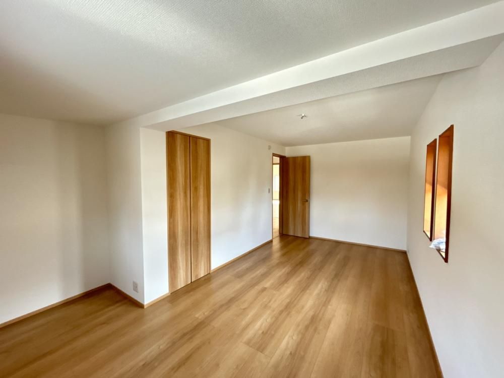 Renovated 4LDK House in Kanazawa, Ishikawa | 2249万 Yen - Thumbnail 2