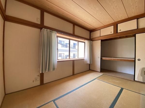 4LDK Corner House with Renovations for Sale in Higashi-Osaka - Thumbnail 4