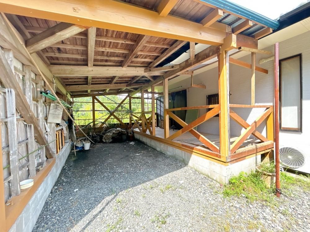 Spacious 4DK House on Large Plot in Kimotsuki, Kagoshima - Thumbnail 2