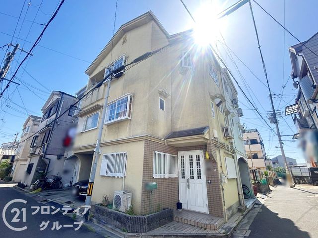 5LDK House for Sale in Kadoma City, Osaka Prefecture - Thumbnail 2