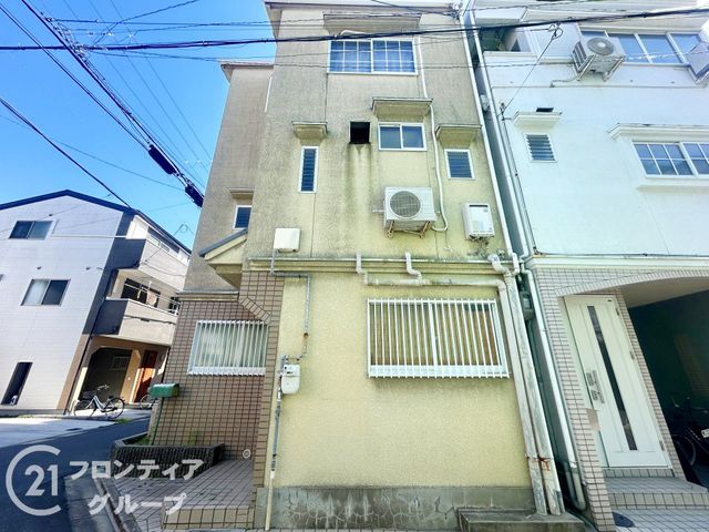 5LDK House for Sale in Kadoma City, Osaka Prefecture - Thumbnail 3