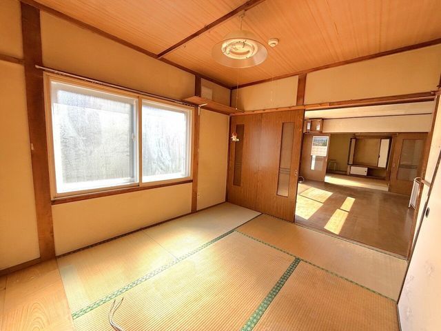 5LDK Detached House on 195-Tsubo Land in Ishikari, Hokkaido - Thumbnail 4