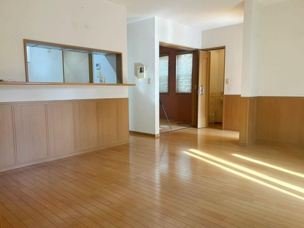 4LDK Detached House for Sale in Fujiidera City, Osaka - Thumbnail 3