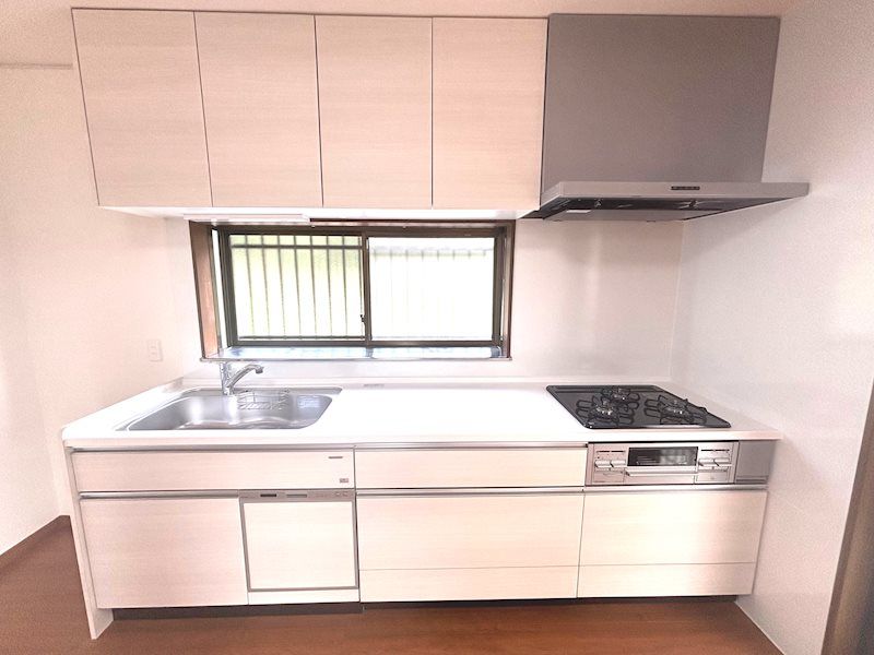 5LDK Detached House for Sale in Yokkaichi, Mie - Thumbnail 4