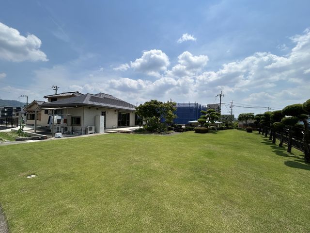 7SLDK Single-Story House on 1209 sqm Land near Shimamoto Station - Thumbnail 2