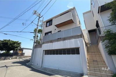 3LDK House for Sale in Suita, Osaka – 99.36 sqm, 2016 Build — House, Suita, Osaka