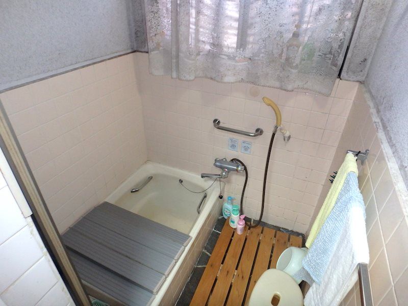 7DK House for Sale Near Shiroko Station in Suzuka - Thumbnail 2