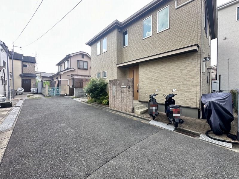 4SLDK Modern House in Higashiosaka with Long-Term Excellent Housing - Thumbnail 2