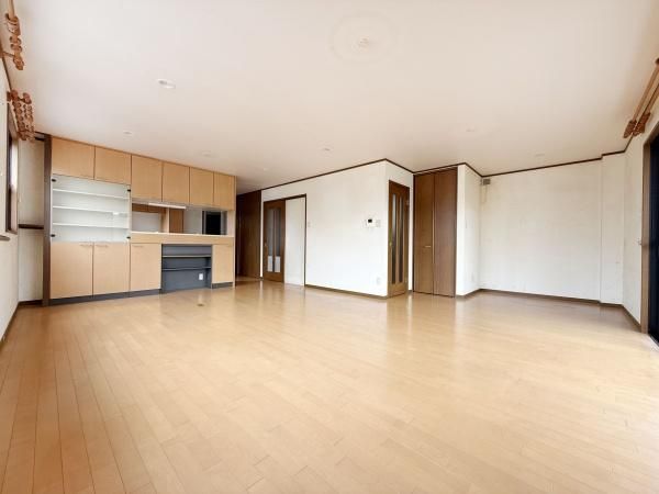 6LDK House for Sale in Sakai, Osaka - 180.99 sqm - Thumbnail 2