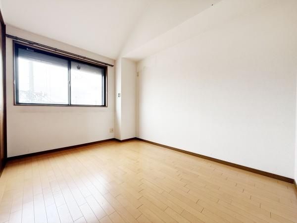 6LDK House for Sale in Sakai, Osaka - 180.99 sqm - Thumbnail 4