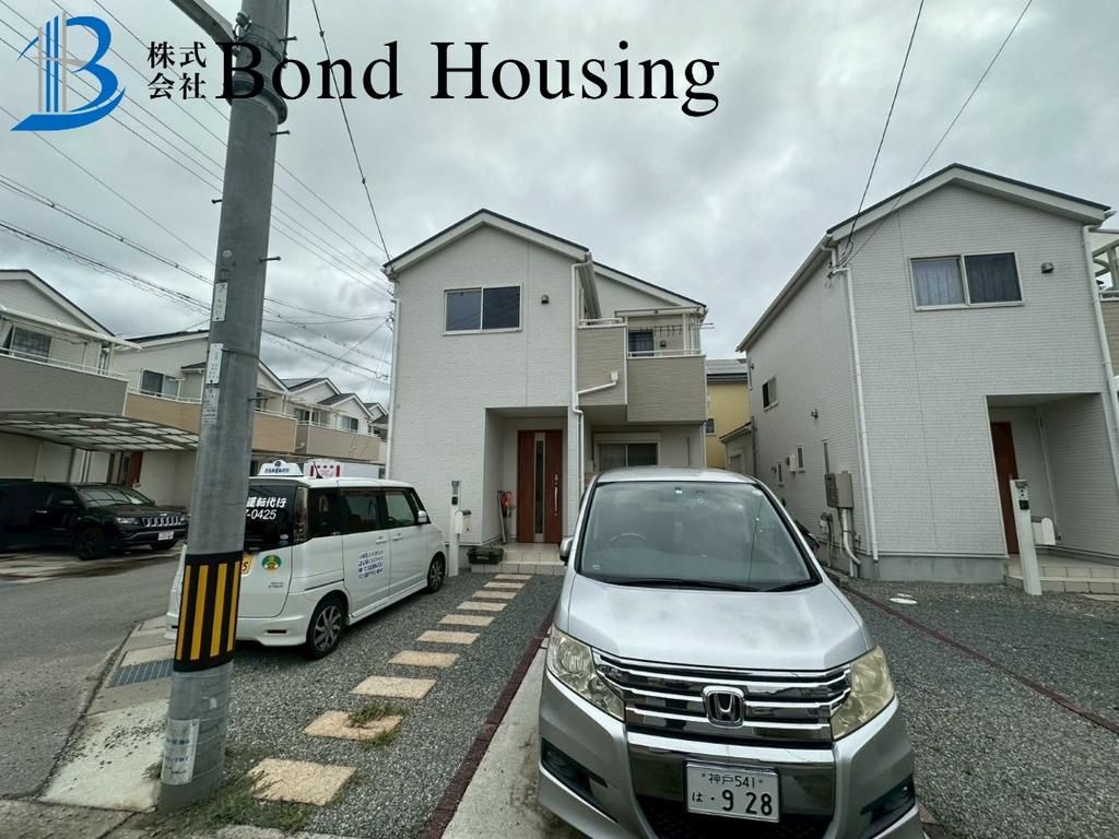 4LDK Corner Lot House with 3 Car Parking in Kobe, Hyogo - Thumbnail 2