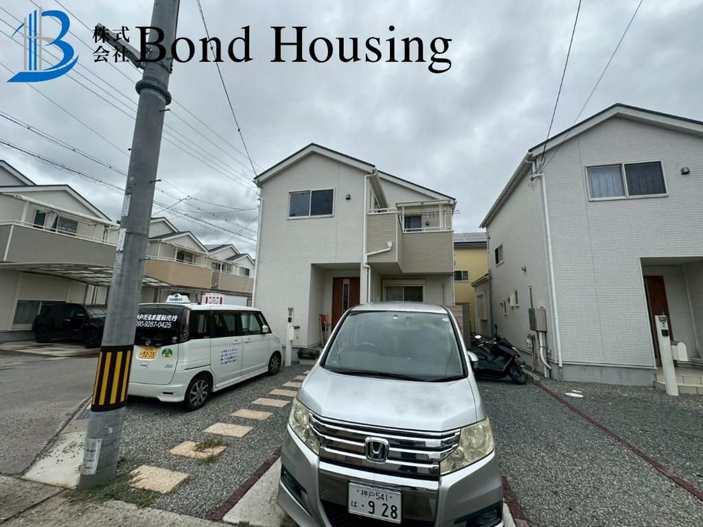 4LDK Corner Lot House with 3 Car Parking in Kobe, Hyogo - Thumbnail 3