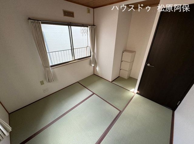 5DK Detached House for Sale in Matsubara, Osaka - 1190万 Yen - Thumbnail 3