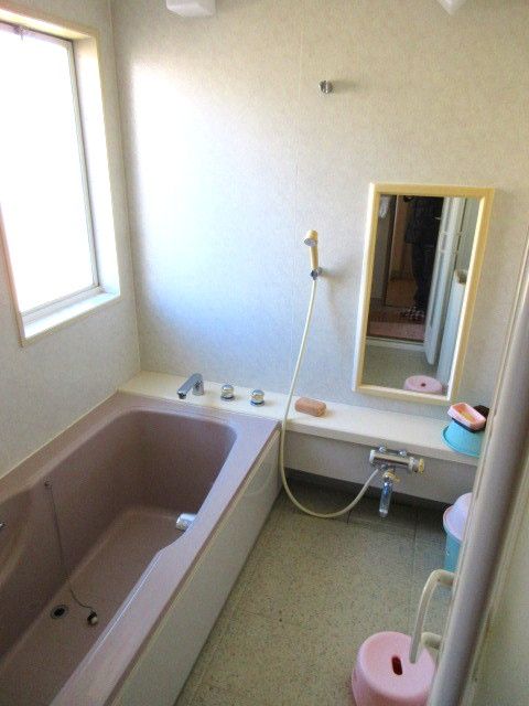 2LDK House for Sale in Nachikatsuura, Wakayama - Thumbnail 3