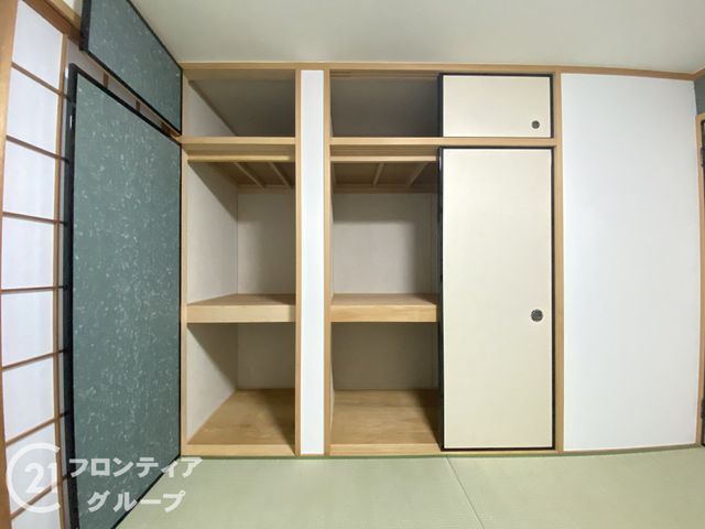 3LDK Family Home for Sale in Neyagawa City, Osaka - Thumbnail 2