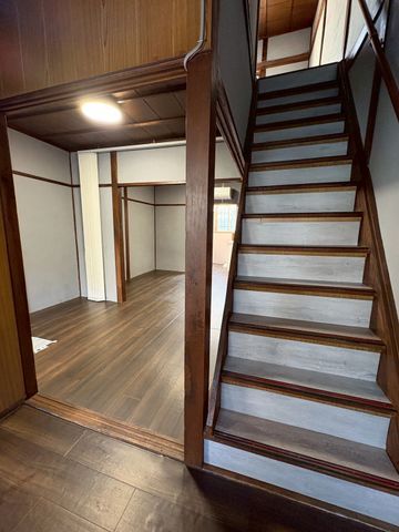 Renovated 2LDK Terrace House for Sale near Kitahanada Station, Sakai - Thumbnail 4