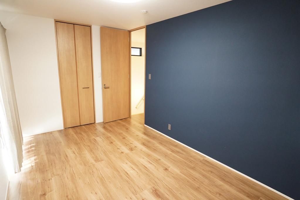 Modern 4SLDK House for Sale in Kashiba, Nara - Thumbnail 2