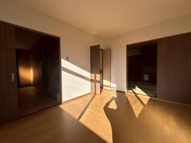 5DK Renovated House with Parking in Hofu, Yamaguchi - Thumbnail 3
