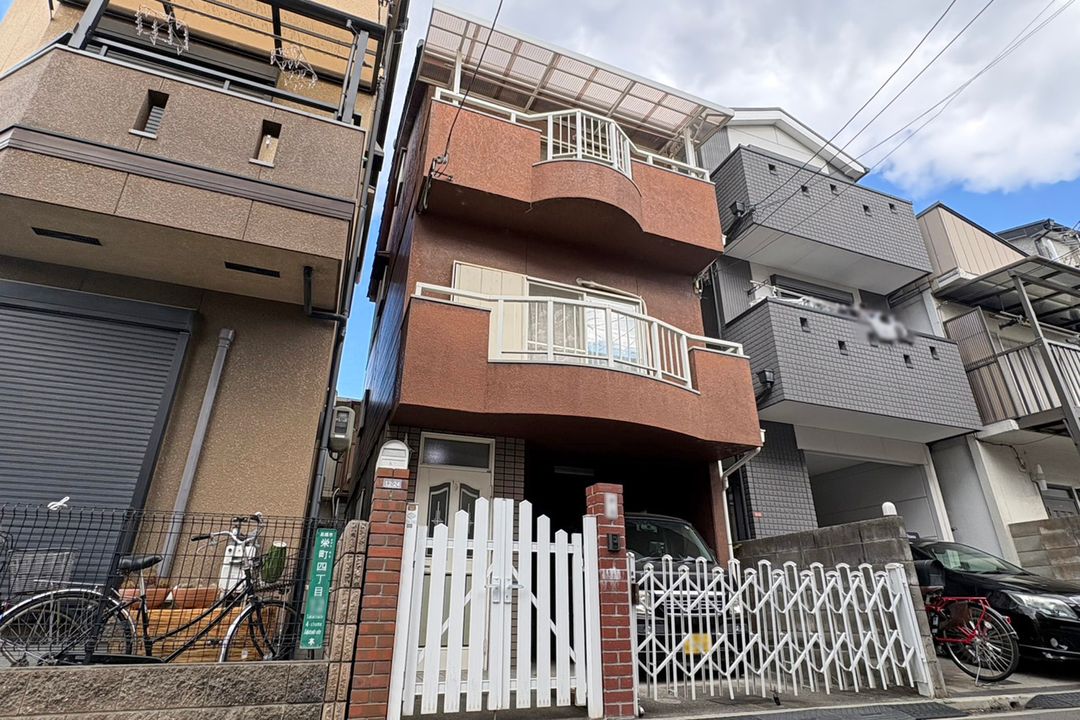 Detached House for Sale in Takatsuki City, Osaka - Thumbnail 2