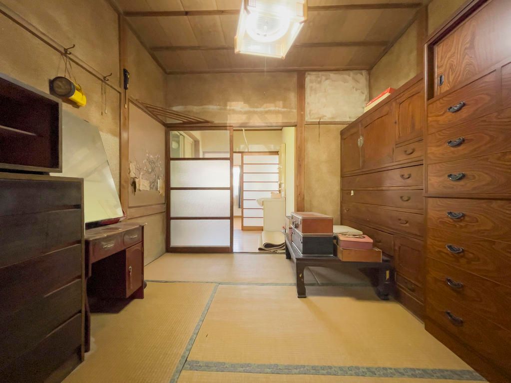 1968 Single-Story House with Large Land and Farm in Oita City - Thumbnail 4