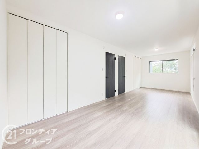 New 4LDK House with Solar & Ene-Farm in Higashi-Osaka - Thumbnail 4
