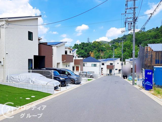 New 4LDK House with Solar & Ene-Farm in Higashi-Osaka - Thumbnail 2
