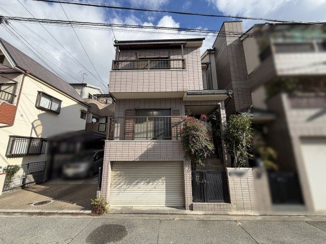 5LDK Family Home with Garage Near Sonoda Station, Amagasaki - Thumbnail 2