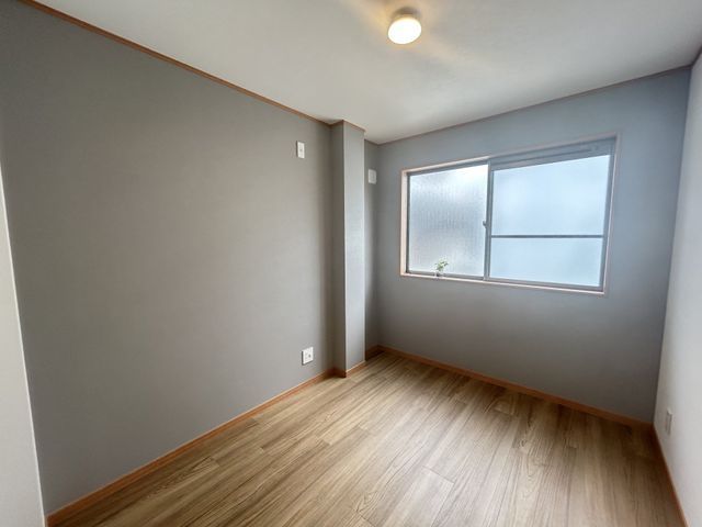 4LDK Detached House for Sale in Settsu City, Osaka - Thumbnail 3