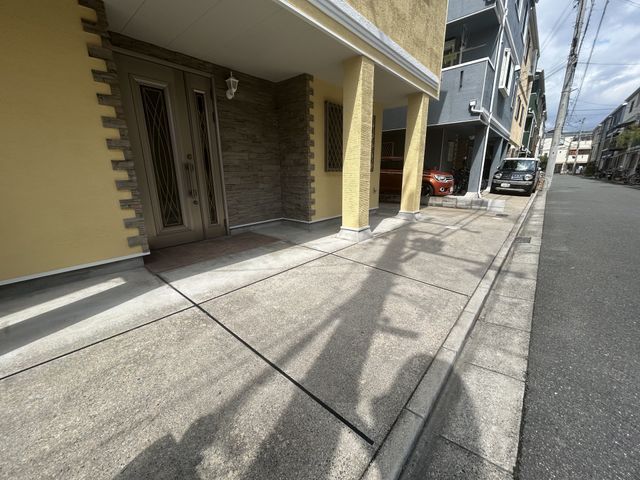 4LDK Detached House for Sale in Settsu City, Osaka - Thumbnail 2