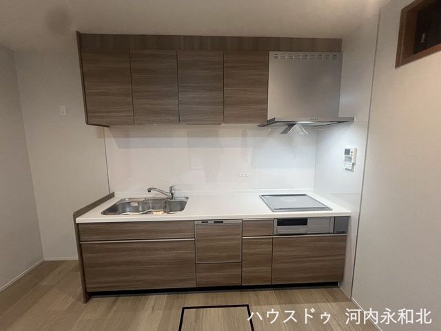 Renovated 3LDK House for Sale in Higashiosaka, Osaka - Thumbnail 2