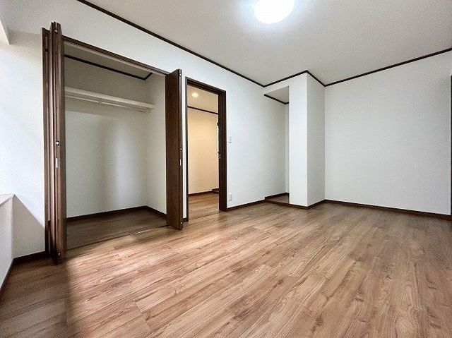 5SLDK 161m² Renovated House in Ikoma City, Nara - Thumbnail 4