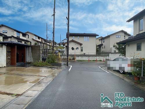 4SLDK Modern House with Solar Panels in Kyoto's Sakyo Ward - Thumbnail 4