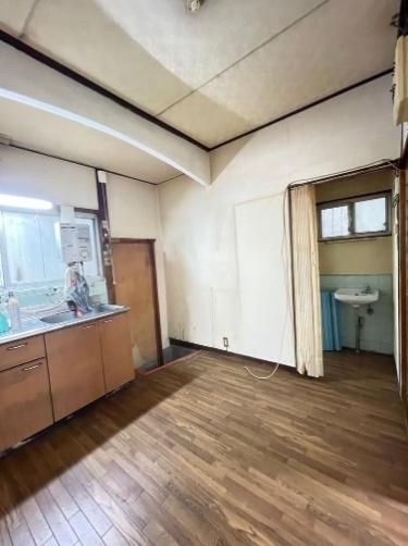 3DK Wooden House for Sale in Higashiosaka, Osaka - 5.4M Yen - Thumbnail 3