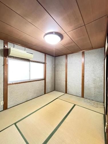 3DK Wooden House for Sale in Higashiosaka, Osaka - 5.4M Yen - Thumbnail 4