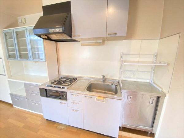 2LDK Steel-Frame House for Sale in Kobe Nagata, Near Shin-Nagata Station - Thumbnail 2