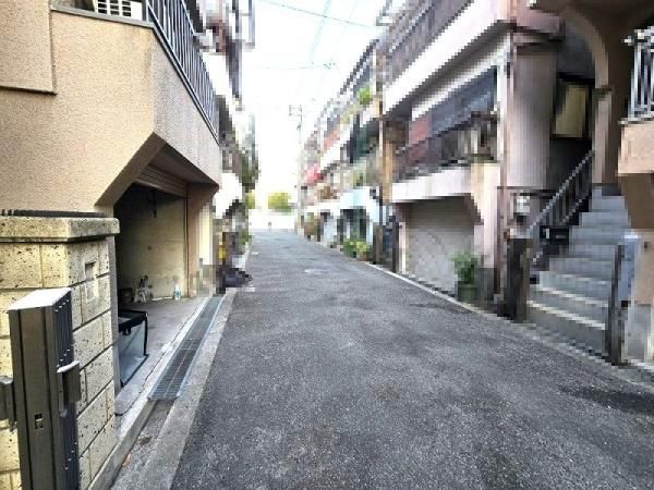 3DK House for Sale in Higashiyodogawa-ku, Osaka - 71.46 sqm - Thumbnail 2