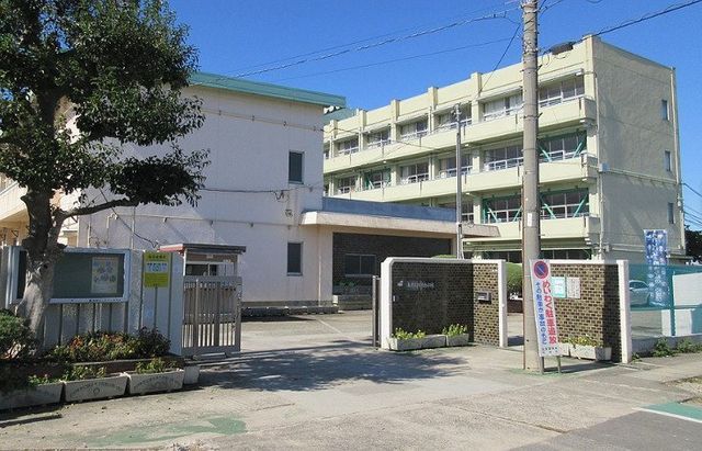 2LDK Used Detached House in Matsubara, Osaka for Sale - Thumbnail 4