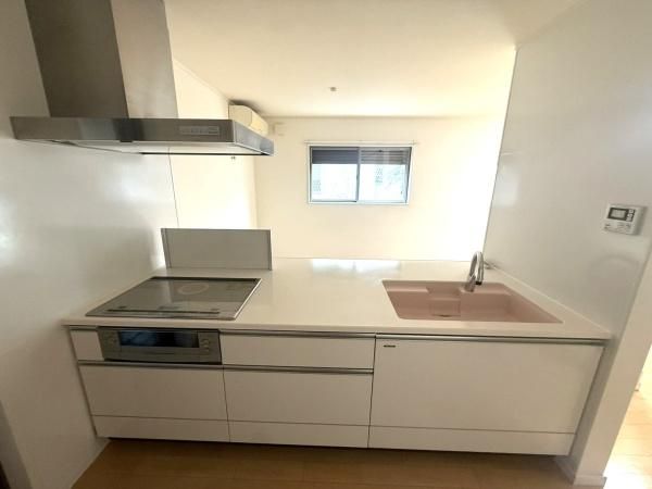 Modern 4LDK House for Sale in Osaka Nishinari Ward - Thumbnail 3