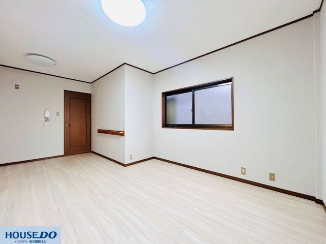 4LDK House with Garage for Sale in Higashiosaka, Osaka - Thumbnail 2