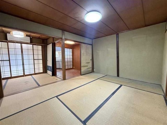 3DK Historic House for Sale in Kamigyo Ward, Kyoto - Thumbnail 2