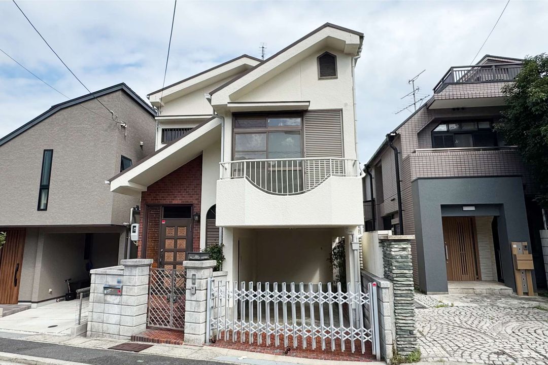 5SLDK Detached House in Kobe Nada Ward near Rokko Station - Image 1