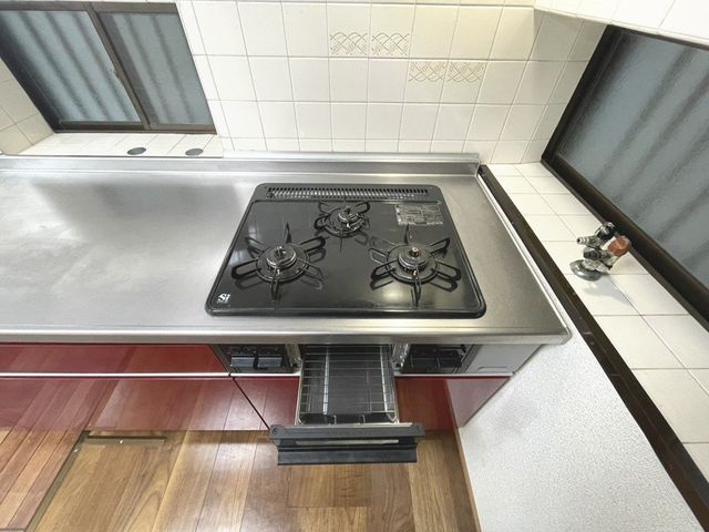 Refurbished 3LDK House for Sale in Tomidabayashi, Osaka - Thumbnail 4