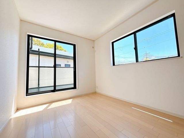 Renovated 4LDK Detached House in Ikoma, Nara - 98.82 sqm - Thumbnail 2